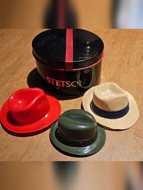 Mini Salesman Stetson Hat Box with 3 Hats